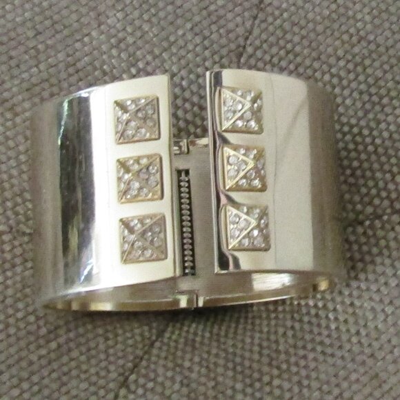 NEW Victoria's Secret Cuff Bracelet Scandalous Gold Rhinestone Spiked - Picture 2 of 5